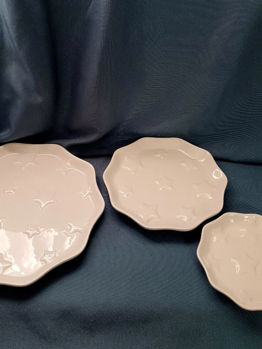 Princess House Embossed Star Plates. Set of 3. HARD TO FIND - DISCONTINUED ITEM